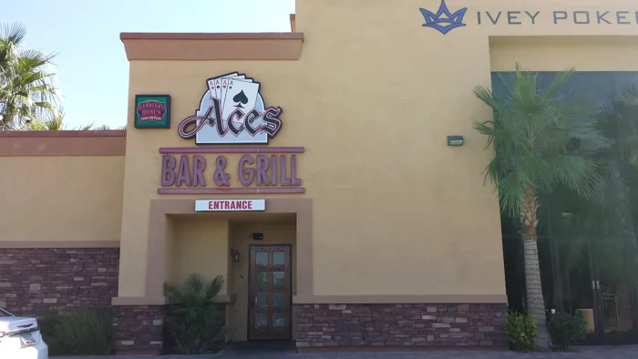 Aces Bar & Grill West