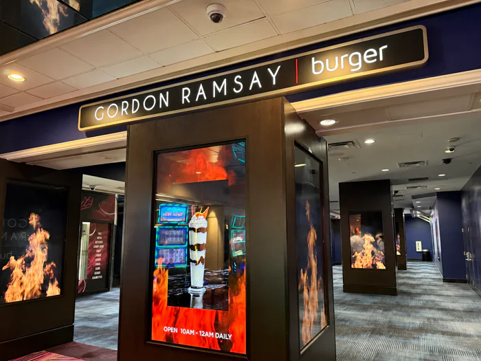 Gordon Ramsay Burger Flamingo