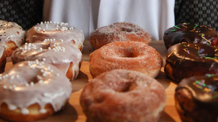 District: Donuts. Sliders. Brew.
